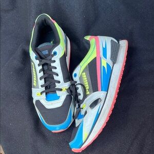 Puma Men's Vibrant Blue and Green Sneakers